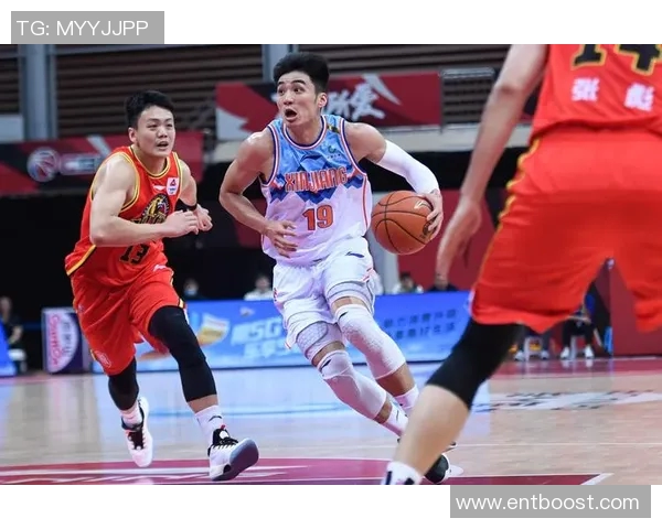 新疆伊力特球员表现抢眼，协力击败对手，展现团队实力